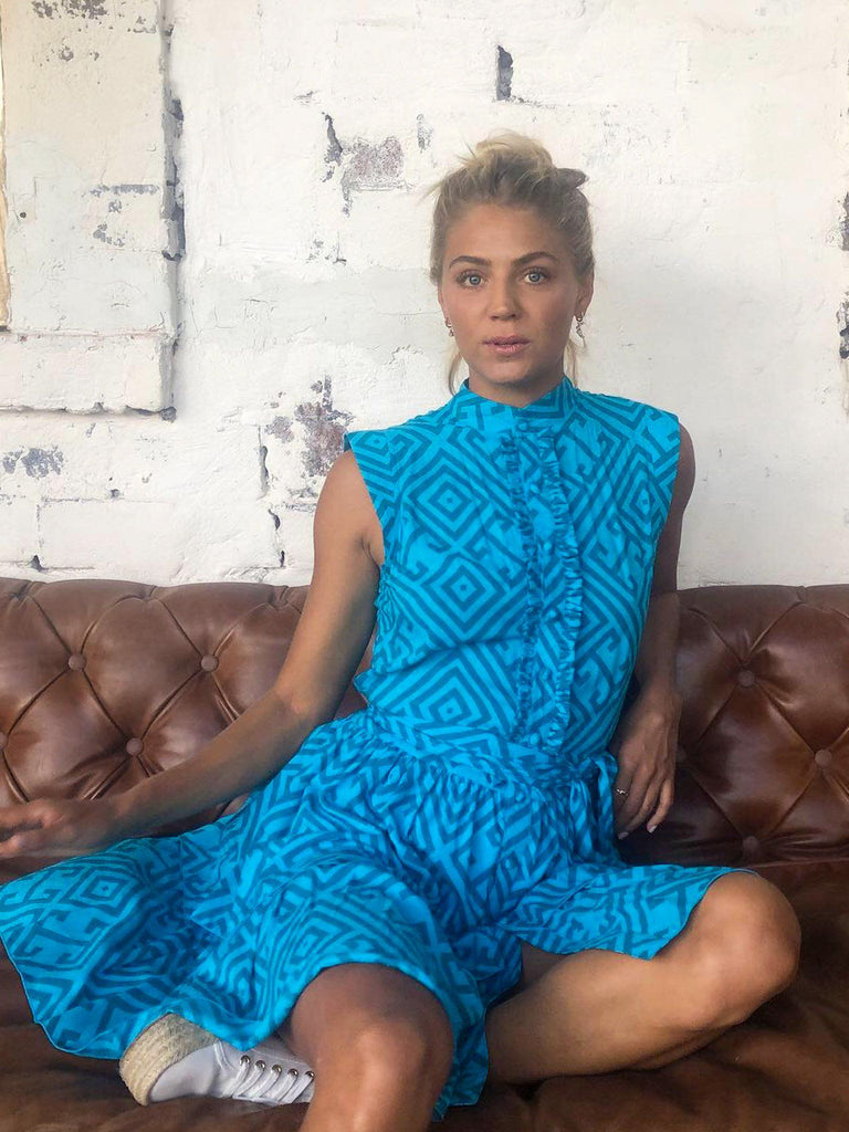 Akira Dress Dress Feather & Find